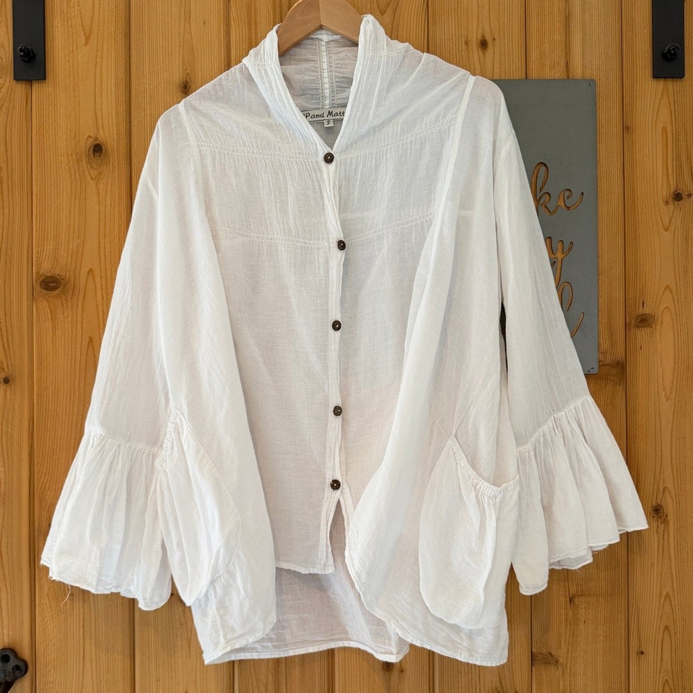 JP & Maddie Cotton Coastal Oversized Bell Sleeve Top in White Size Small